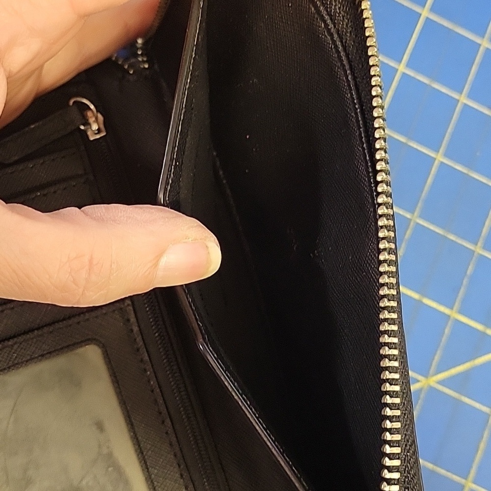 Michael Kors MK Black Wallet 12x4x1 Preloved - Picture 7 of 16